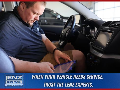 Used 2025 GMC Sierra 3500 Denali w/ Denali Reserve Package AWD/4WD image 11