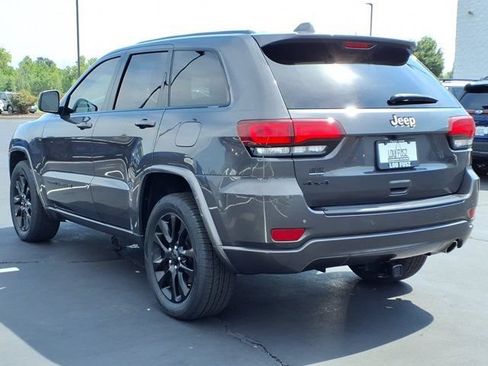 Used 2021 Jeep Grand Cherokee Laredo X AWD/4WD image 5