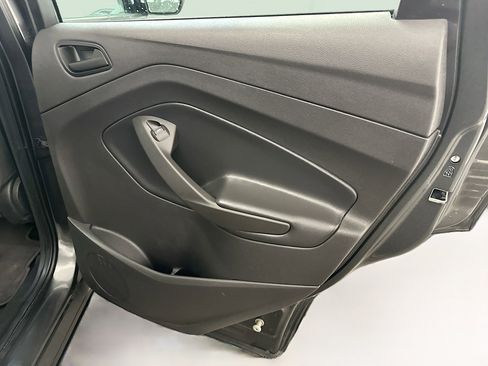 Used 2018 Ford Escape S image 30