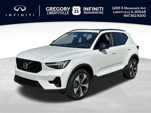 Used 2026 Volvo XC40 B5 Plus AWD/4WD image 1
