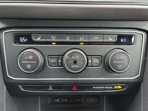 Used 2020 Volkswagen Atlas Cross Sport SE AWD/4WD image 23