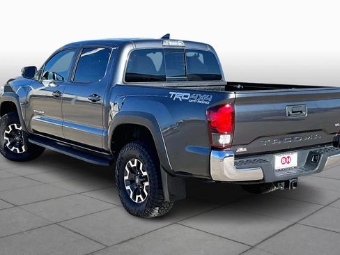 Used 2018 Toyota Tacoma TRD Off-Road image 12