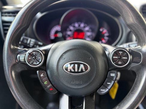 Used 2018 Kia Soul + FWD image 21