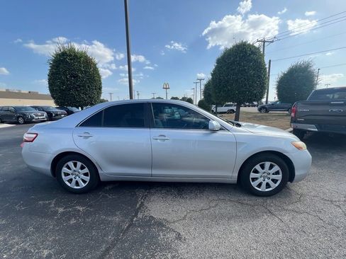 Used 2009 Toyota Camry XLE FWD image 6
