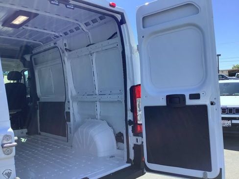 Used 2025 RAM ProMaster 1500 w/ Convenience Group FWD image 22