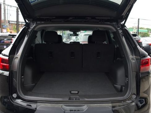 Used 2025 Chevrolet Blazer LT FWD image 30