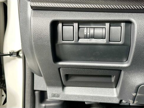 Certified 2025 Subaru Crosstrek 2.0i Premium image 10