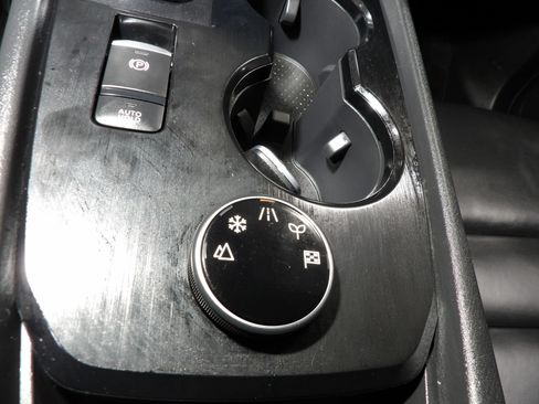Used 2026 Nissan Rogue SL AWD/4WD image 16