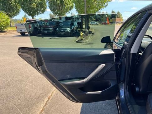 Used 2021 Tesla Model 3 Long Range AWD/4WD image 12