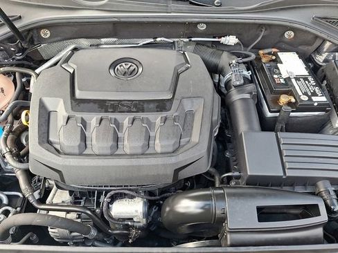 Used 2018 Volkswagen Passat 2.0T SE FWD image 29