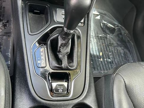 Certified 2019 Jeep Cherokee Limited FWD image 22