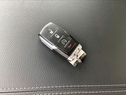New 2026 RAM 1500 Express AWD/4WD image 33
