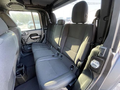 Certified 2021 Jeep Gladiator Sport image 29