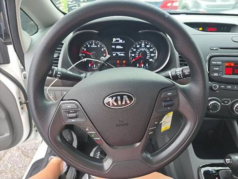 Used 2017 Kia Forte LX FWD image 14
