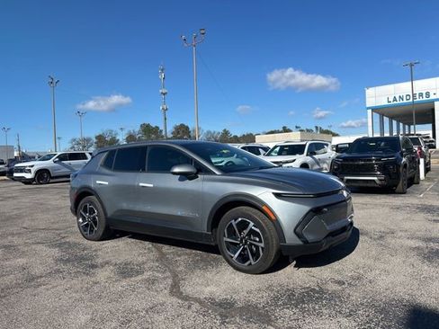 New 2026 Chevrolet Equinox EV LT image 1