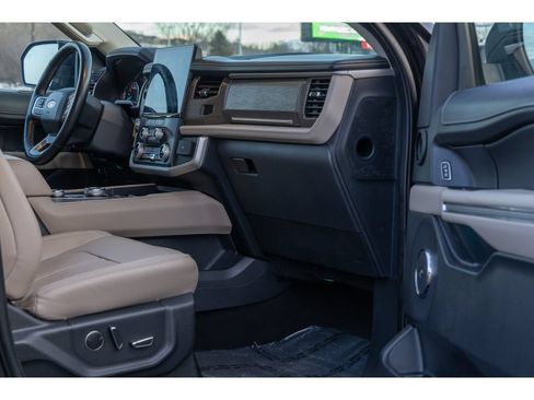 Used 2024 Ford Expedition Max Limited AWD/4WD image 10