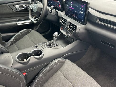 Used 2024 Ford Mustang Coupe image 15