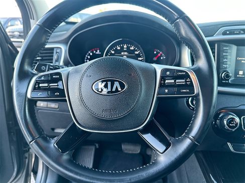 Used 2019 Kia Sorento EX image 18