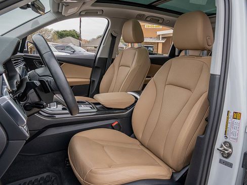 Used 2020 Audi Q7 3.0T Premium Plus w/ Premium Plus Package image 15