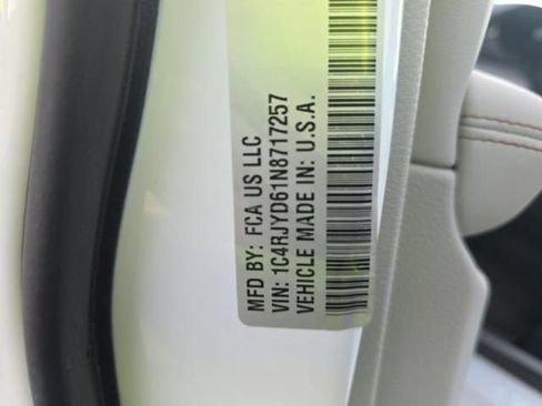 Used 2022 Jeep Grand Cherokee Overland w/ Advanced Protech Group III AWD/4WD image 17