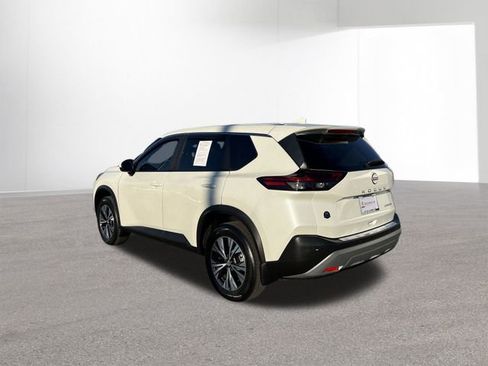 Used 2022 Nissan Rogue SV image 30