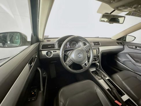 Used 2012 Volkswagen Passat 2.5 SE image 18