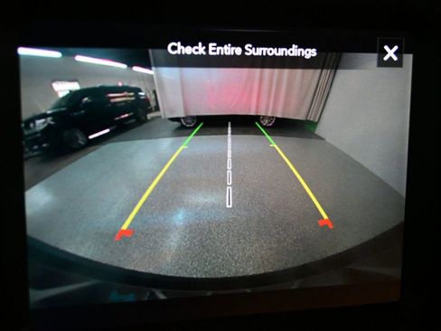 Used 2022 Jeep Wrangler Unlimited Sahara image 6