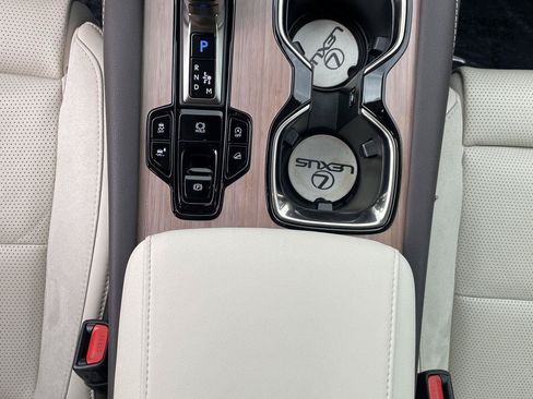 Used 2025 Lexus RX 350 AWD w/ Convenience Package image 28