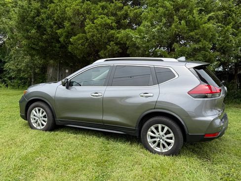 Used 2020 Nissan Rogue SV FWD image 4