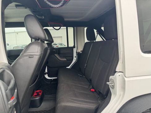 Used 2017 Jeep Wrangler Unlimited Sport w/ Quick Order Package 24S image 9