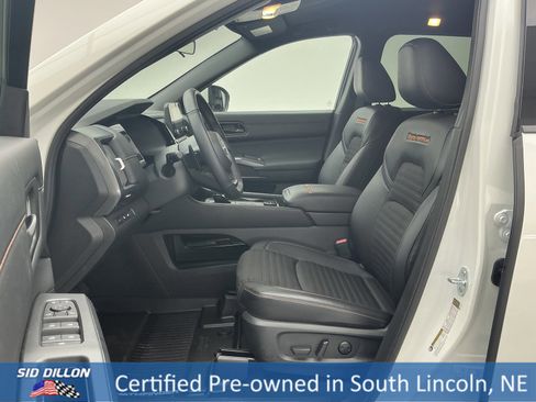 Used 2025 Nissan Pathfinder Rock Creek image 17