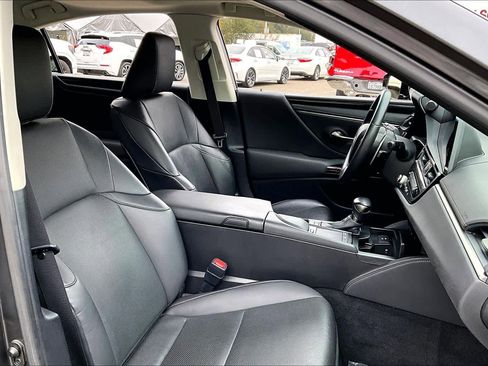 Used 2022 Lexus ES 350 image 8