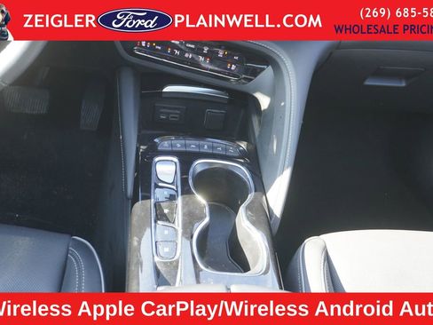 Used 2023 Buick Envision Avenir image 18