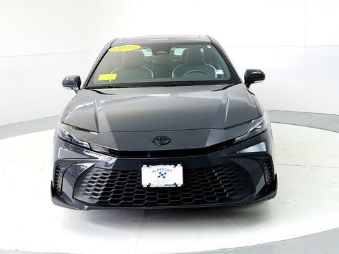 Used 2025 Toyota Camry SE w/ Convenience Package AWD/4WD image 8