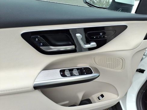 Used 2026 Mercedes-Benz GLC 300 4MATIC image 14