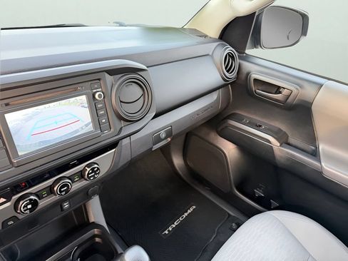 Used 2016 Toyota Tacoma SR RWD image 20