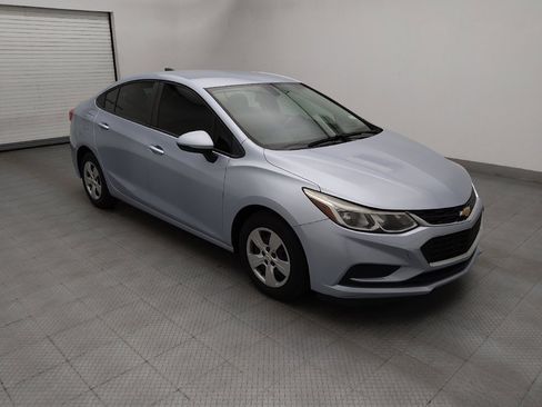 Used 2018 Chevrolet Cruze LS FWD image 11
