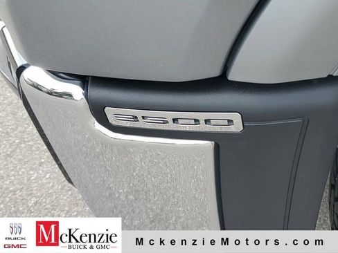 New 2026 GMC Sierra 3500 SLT w/ SLT Premium Package AWD/4WD image 31