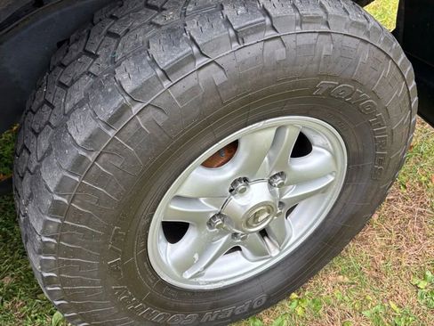 Used 2000 Lexus LX 470 4WD image 10