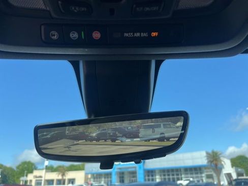 Used 2020 Chevrolet Silverado 1500 High Country w/ Technology Package image 35