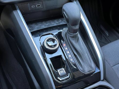 Certified 2024 Chevrolet Colorado Trail Boss w/ Technology Package image 28