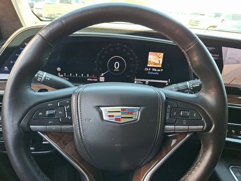 Used 2022 Cadillac Escalade ESV Sport Platinum w/ LPO, ONYX Package AWD/4WD image 22