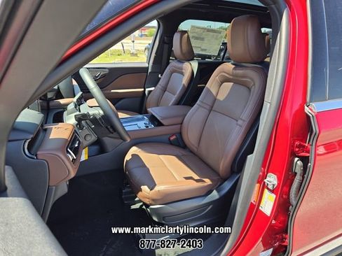 New 2026 Lincoln Aviator Reserve w/ Illumination Package AWD/4WD image 5