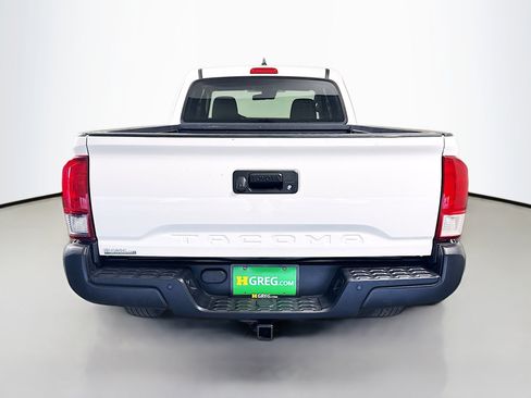 Used 2022 Toyota Tacoma SR RWD image 8