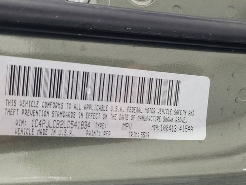 Used 2020 Jeep Cherokee Latitude FWD image 33