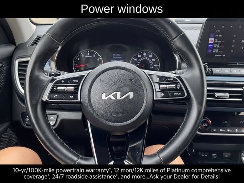 Used 2023 Kia Seltos S w/ Navigation Package FWD image 19