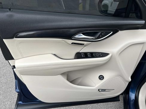 Used 2022 Buick Envision Essence w/ Technology Package I FWD image 29