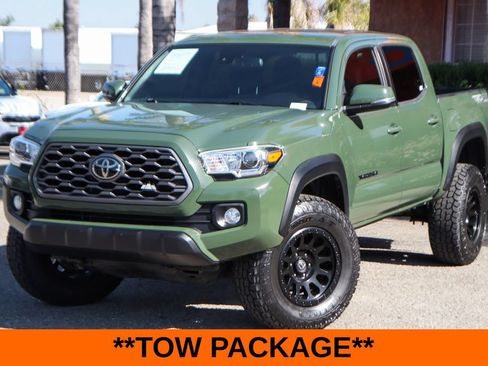 Used 2021 Toyota Tacoma TRD Off-Road w/ Technology Package AWD/4WD image 4