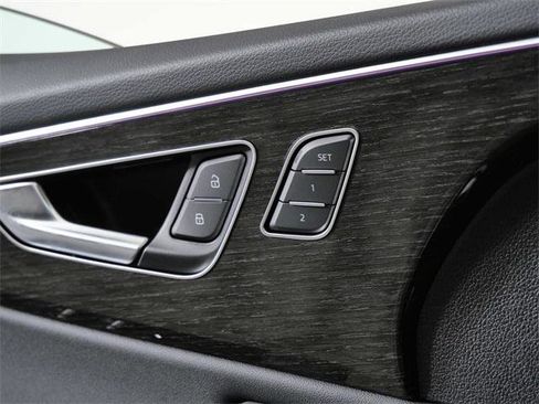 New 2025 Audi Q8 Premium Plus image 27