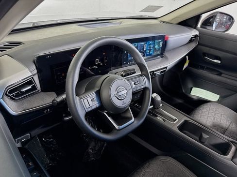 New 2026 Nissan Kicks SV w/ SV Premium Package image 9